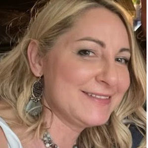 Meet your Posher, Andrea